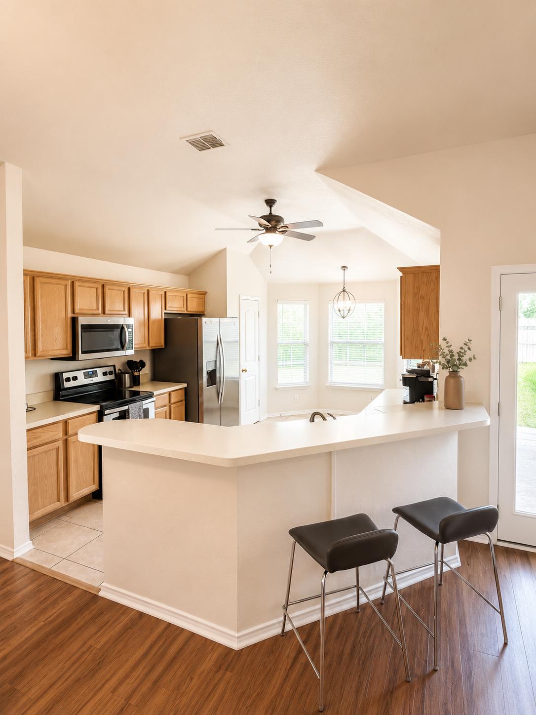 Kitchen breakfast bar with seating